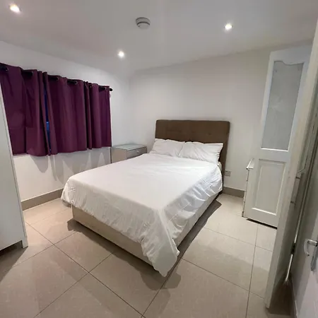 Lovely - Just 15 Mins To Centre Дублин