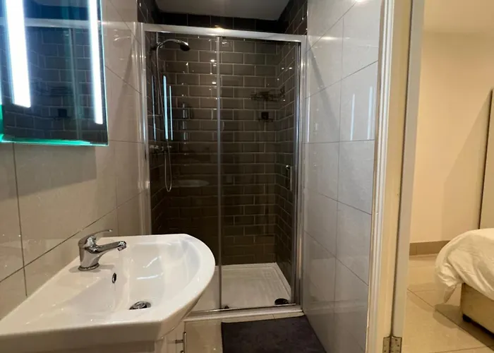 Lovely - Just 15 Mins To Centre *