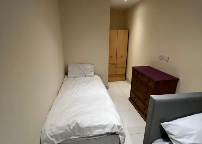 Lovely - Just 15 Mins To Centre Pensjonat